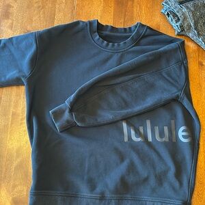 Lululemon sweatshirt